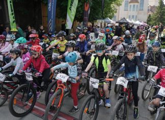 Peste 540 de concurenți la Mediaș Bike Marathon 2026. Restricții de trafic în oraș
