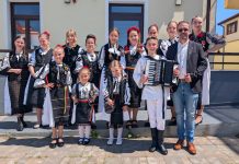 Copiii de la Clubul Copiilor Mediaș, premiați la concursul județean de folclor „Moștenire din bătrâni”