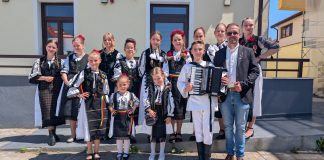 Copiii de la Clubul Copiilor Mediaș, premiați la concursul județean de folclor „Moștenire din bătrâni”