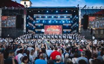 Sibiul celebrează tradițiile la Festivalul Internațional de Folclor „Cântecele Munților”