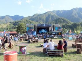 Festivalul Vama de la Munte recompensează comunitatea locală cu abonamente la jumătate de preț