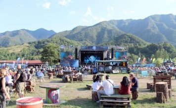 Festivalul Vama de la Munte recompensează comunitatea locală cu abonamente la jumătate de preț